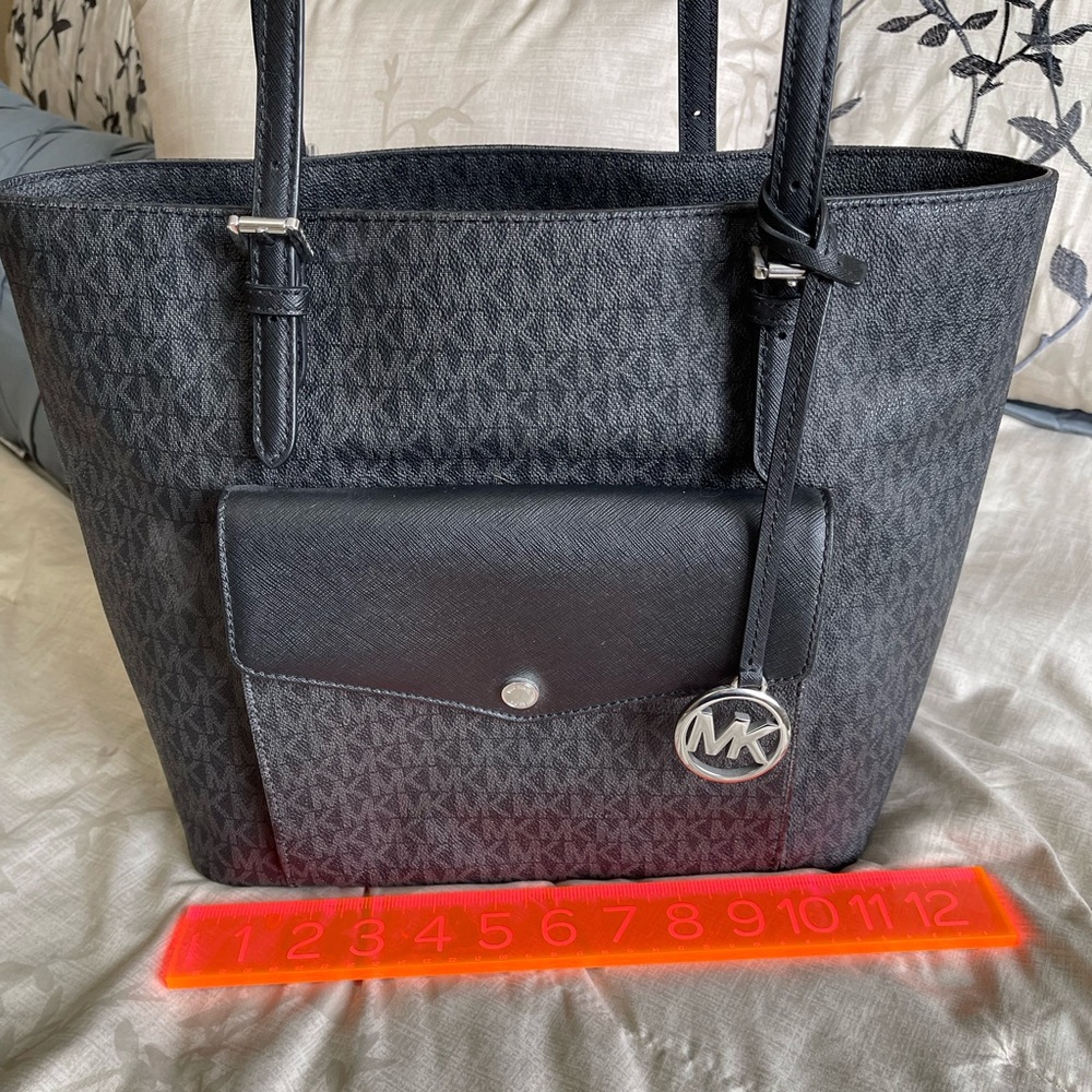 Michael Kors Tote